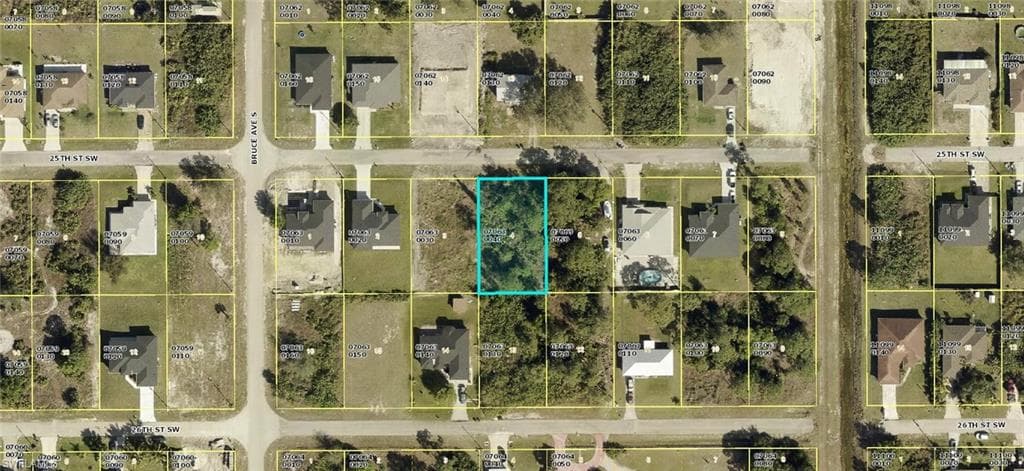 3909 25th ST SW LEHIGH ACRES, FL 33976
