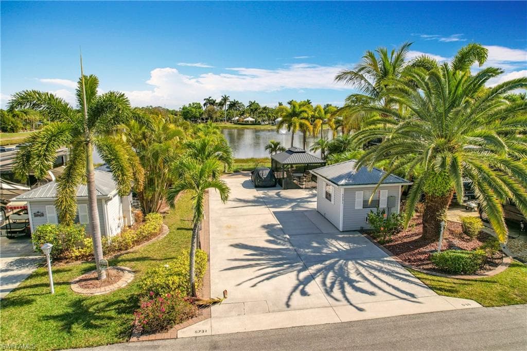 5731 Cypresswoods Resort DR FORT MYERS, FL 33905