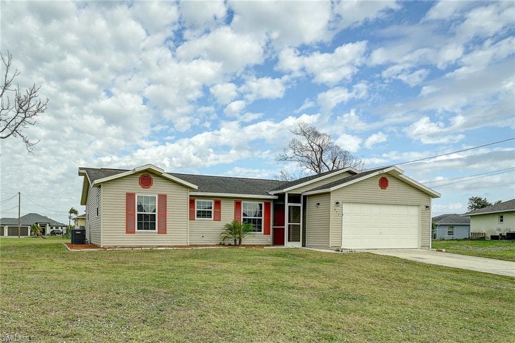 511 13th TER CAPE CORAL, FL 33990