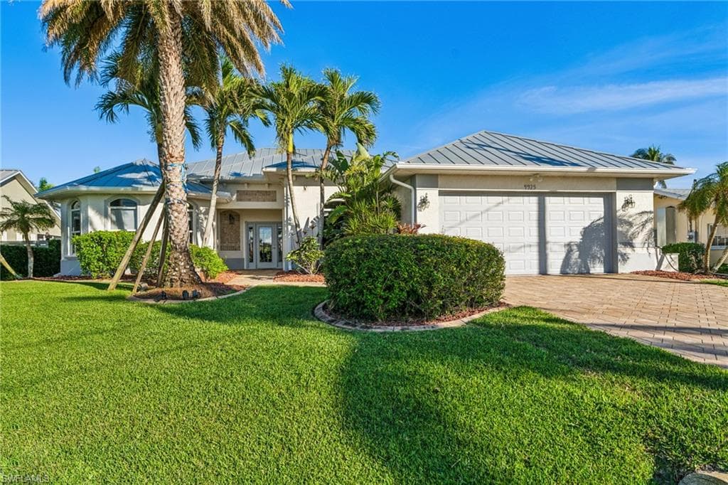 4925 SW 9th PL CAPE CORAL, FL 33914
