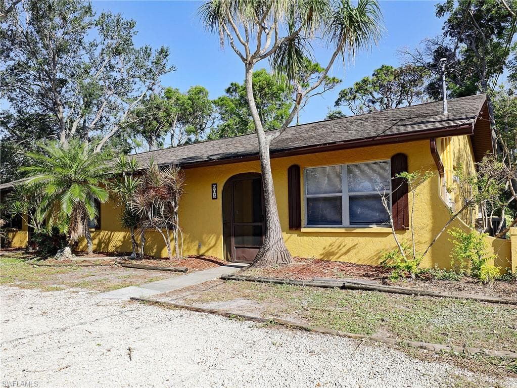 905 SE 24th AVE CAPE CORAL, FL 33990