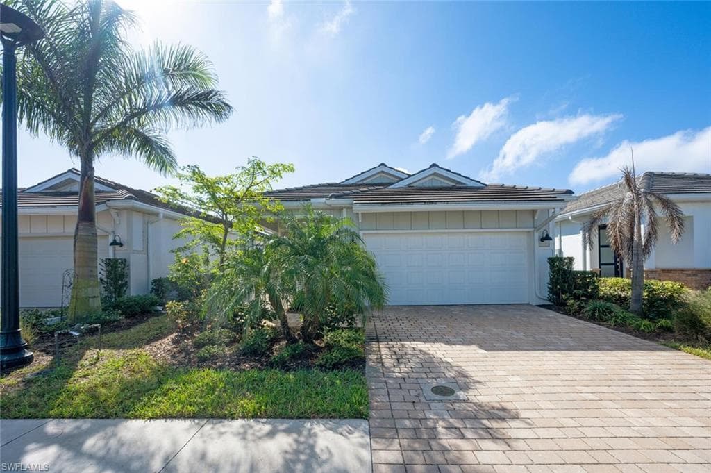 16724 SEASONS COAST DR BONITA SPRINGS, FL 34135