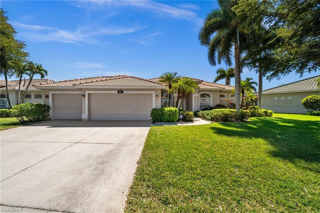 2243 Oxford Ridge CIR LEHIGH ACRES, FL 33973