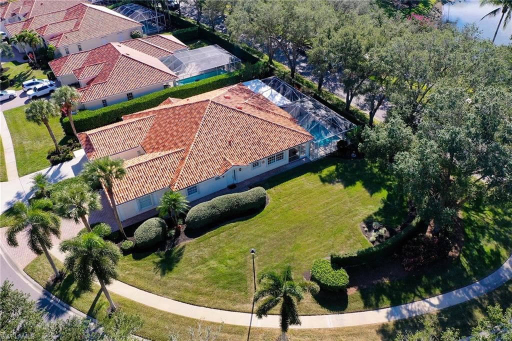 3002 Via Palma NAPLES, FL 34109