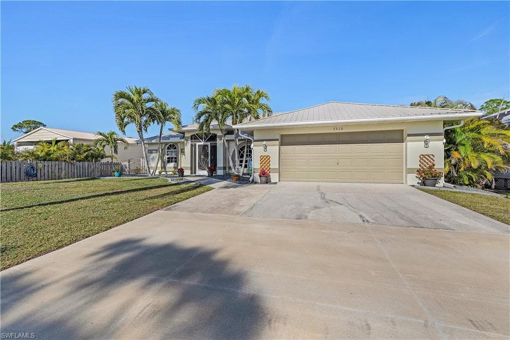 7310 Pomegranate DR BOKEELIA, FL 33922