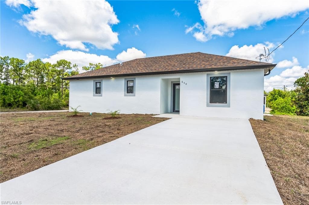 725 Drury AVE LEHIGH ACRES, FL 33974