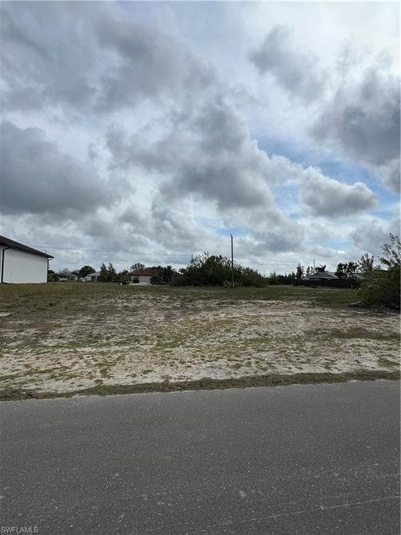 913 NE Juanita PL CAPE CORAL, FL 33909