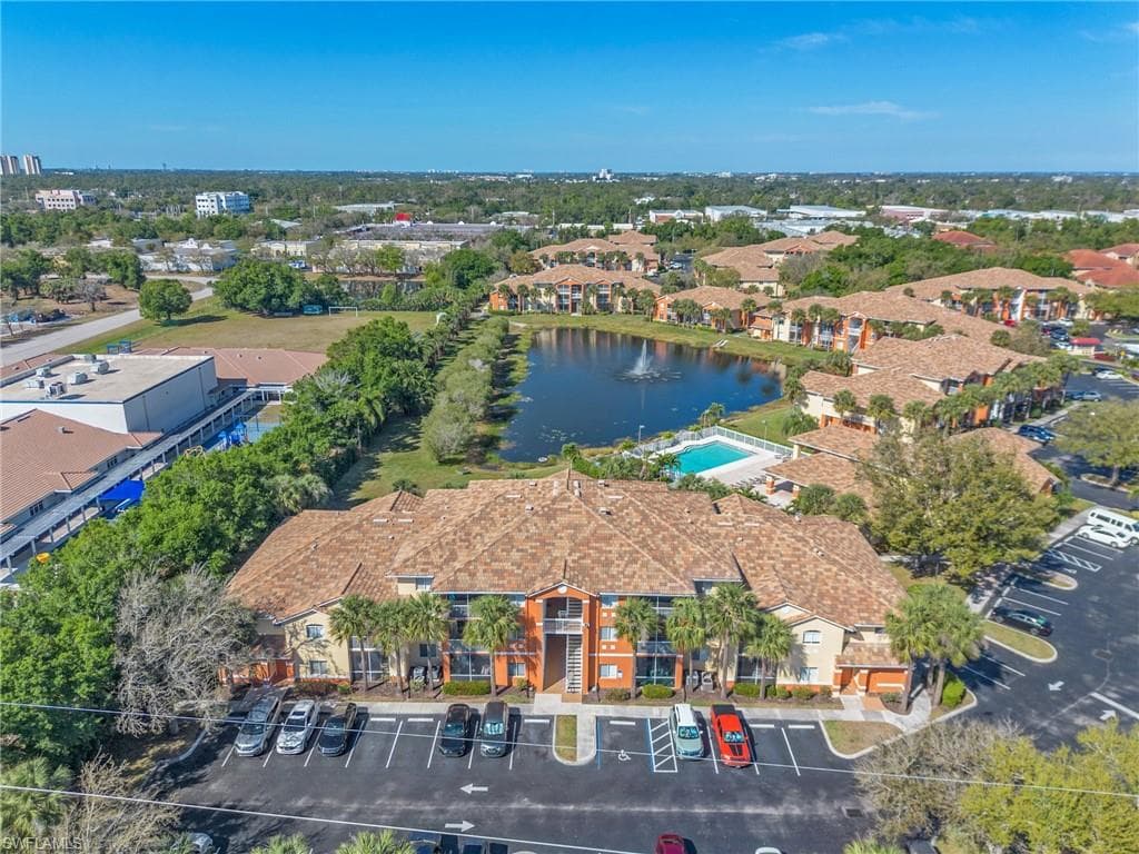 6490 Aragon WAY 203 FORT MYERS, FL 33966