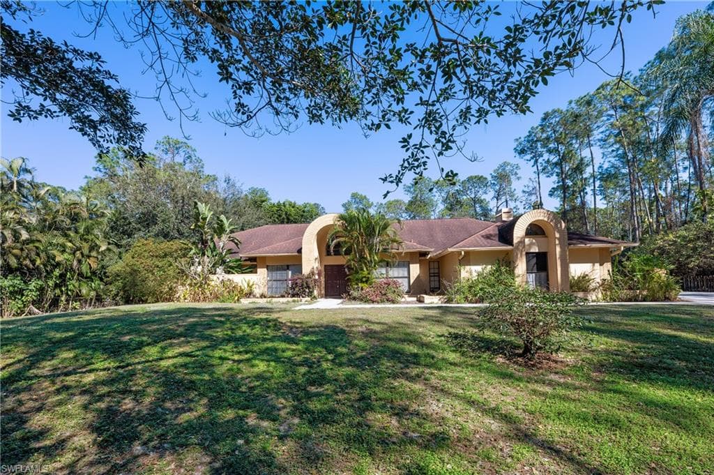 5253 Sycamore DR NAPLES, FL 34119