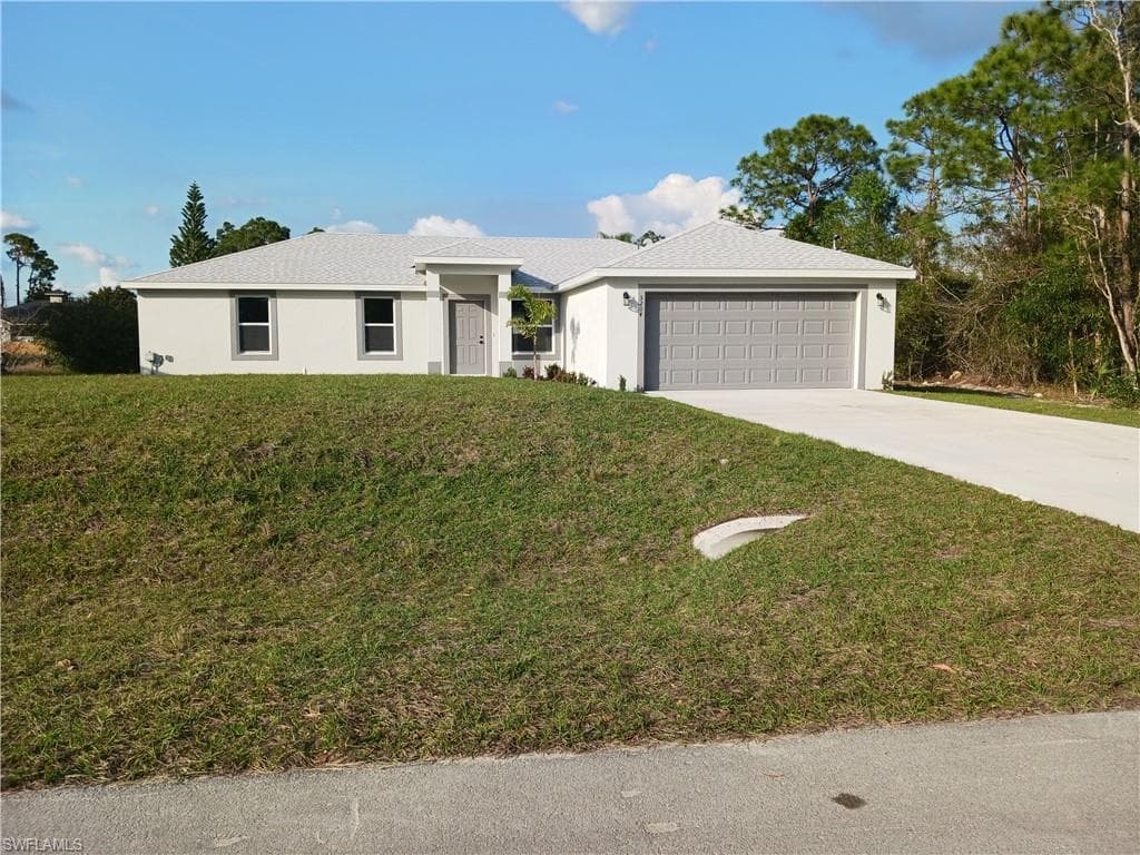 5204 3rd ST W LEHIGH ACRES, FL 33971