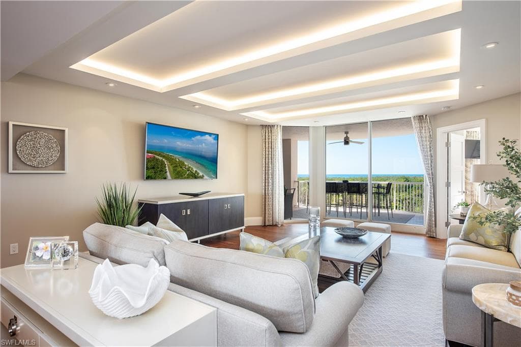 7117 Pelican Bay BLVD 403 NAPLES, FL 34108