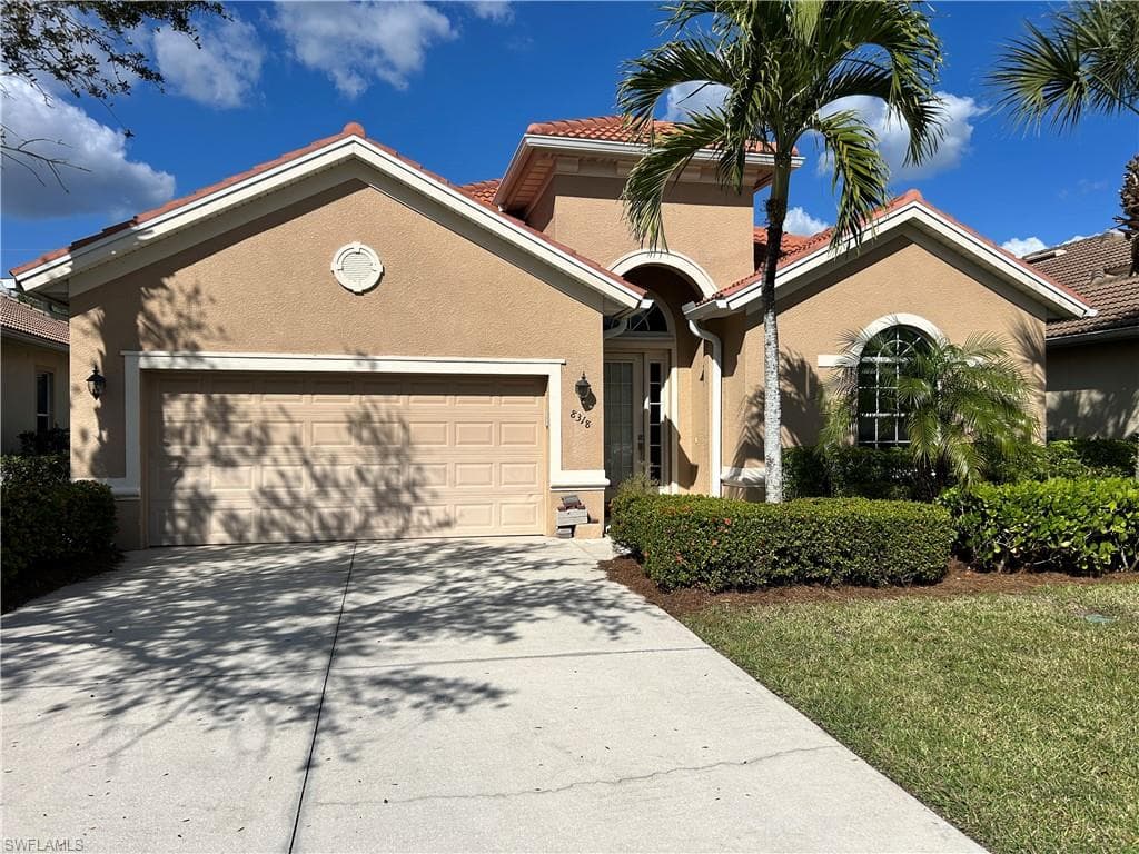 8318 Valiant DR NAPLES, FL 34104