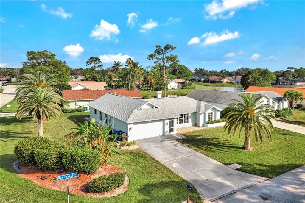 19541 Oak Forest DR FORT MYERS, FL 33967