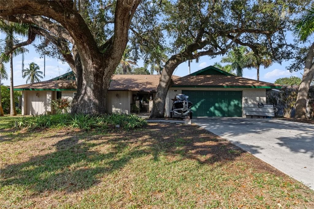 300 Broadview DR FORT MYERS, FL 33905