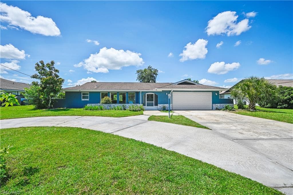 1210 E 3rd ST LEHIGH ACRES, FL 33936