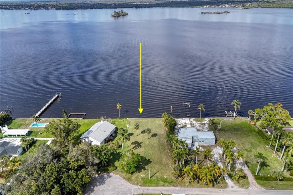 4385 E Riverside DR FORT MYERS, FL 33905