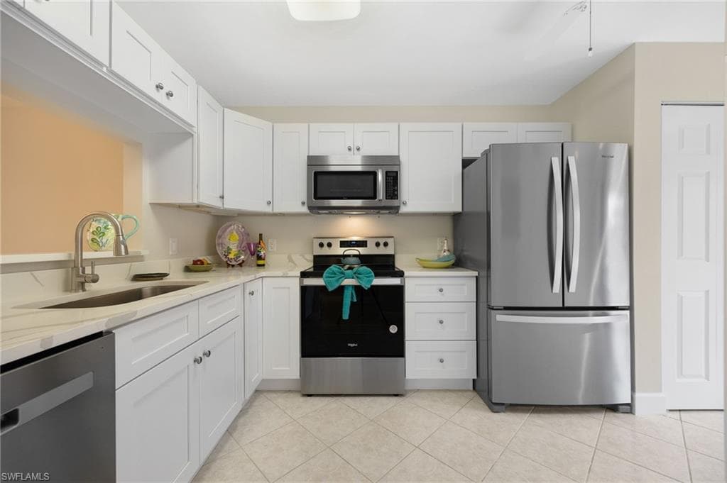 15464 Admiralty CIR 6 NORTH FORT MYERS, FL 33917