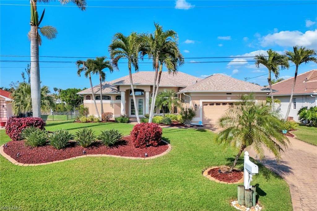 2205 SW 40th ST CAPE CORAL, FL 33914