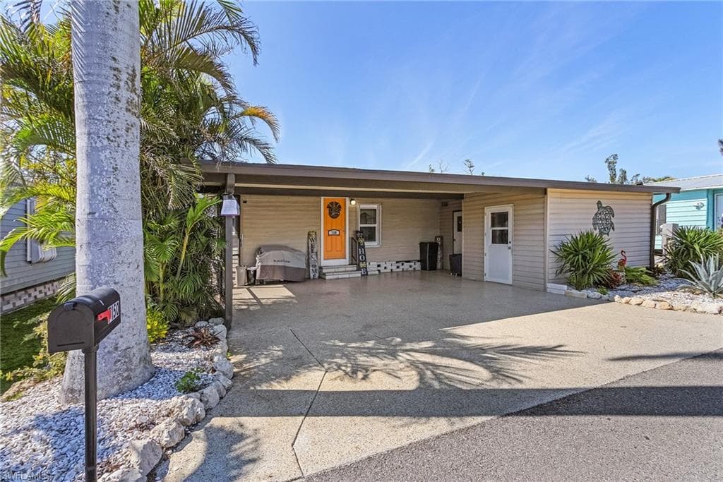 7150 Cobiac DR ST. JAMES CITY, FL 33956