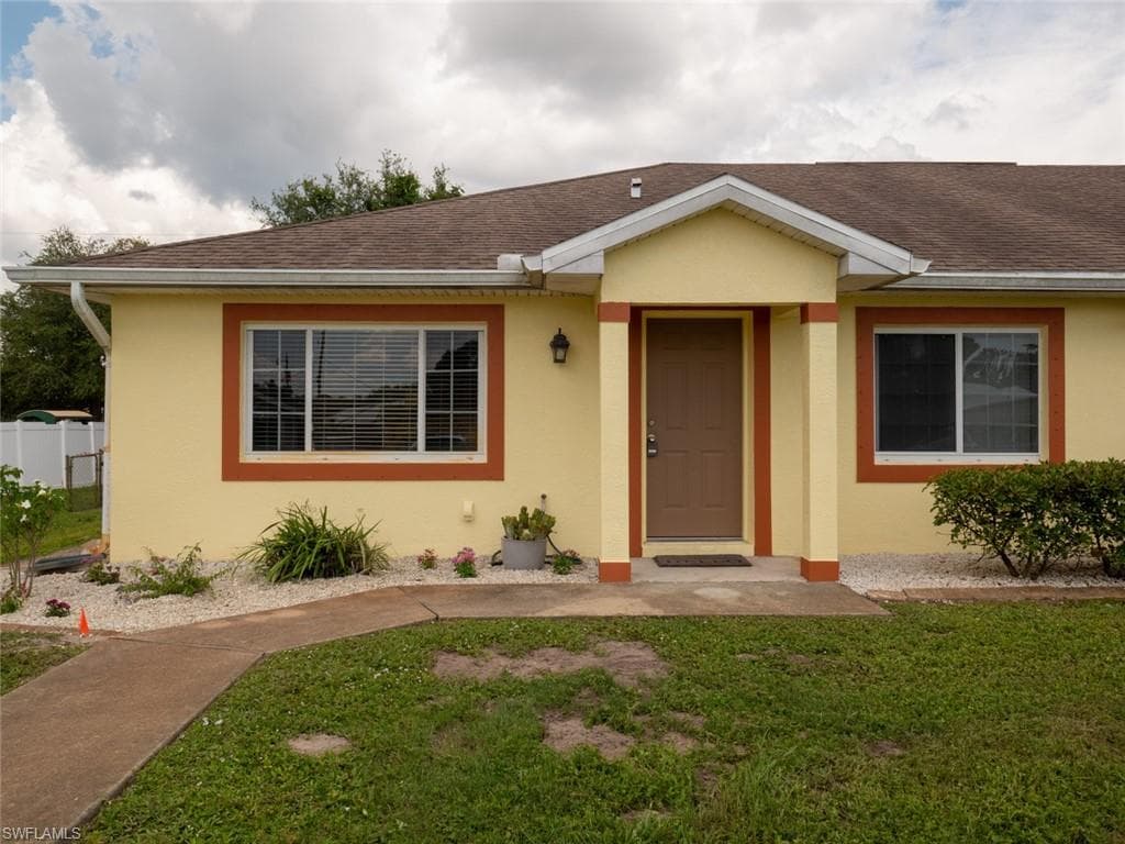 7424 Carrier RD FORT MYERS, FL 33967