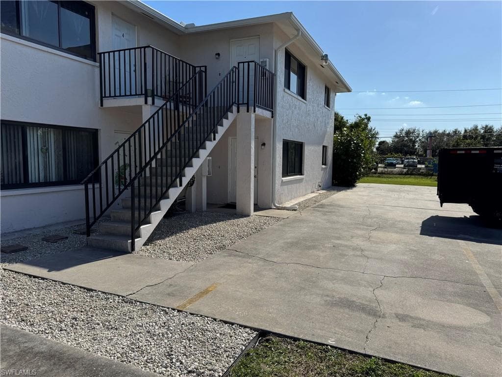 13401 1st ST 4 FORT MYERS, FL 33905