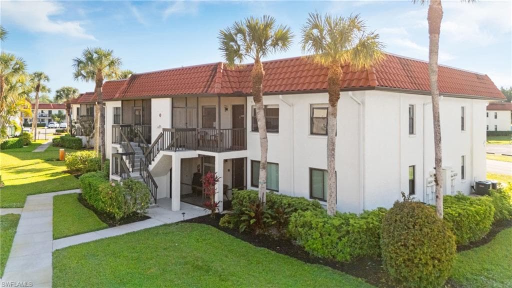 4333 27th CT SW 9-201 NAPLES, FL 34116