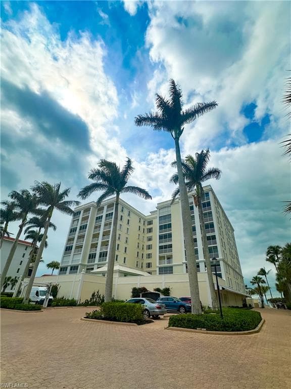 3377 Gulf Shore BLVD N 7C NAPLES, FL 34103