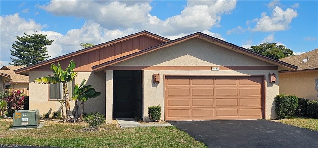 6495 Royal Woods DR FORT MYERS, FL 33908