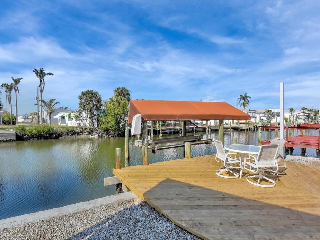 25 Emily LN FORT MYERS BEACH, FL 33931