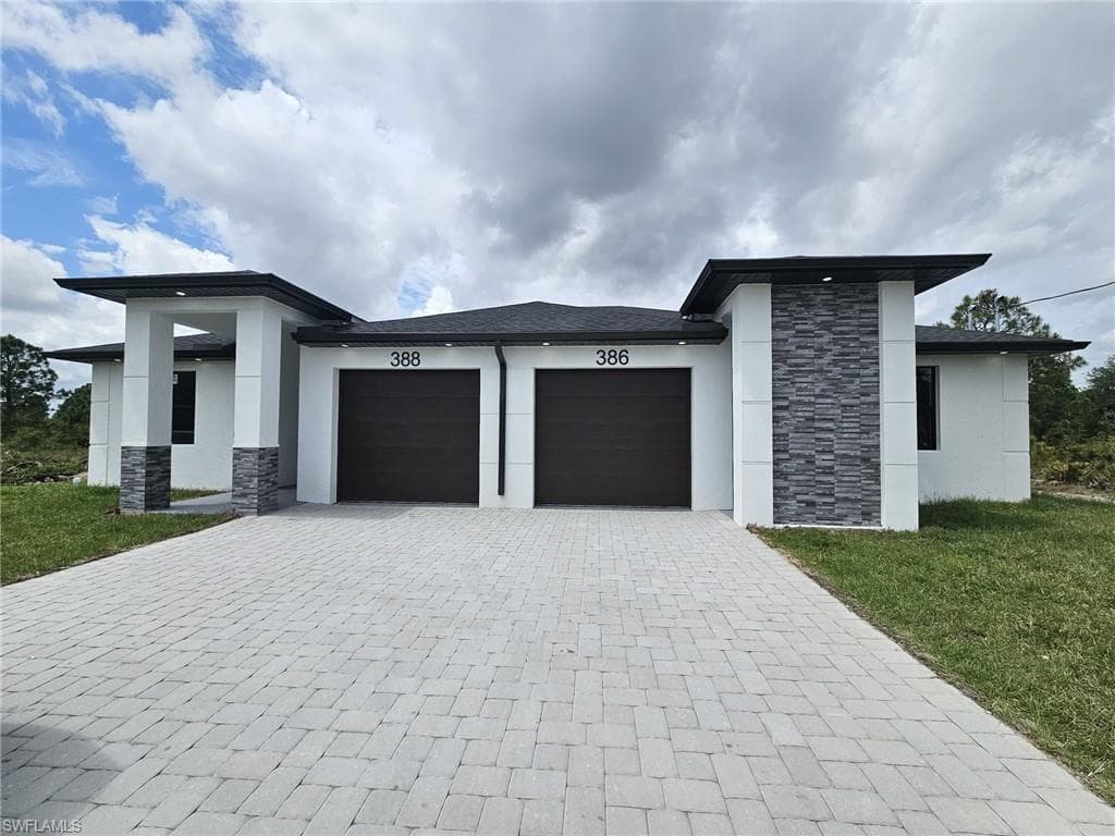 386/388 Bell BLVD S LEHIGH ACRES, FL 33974