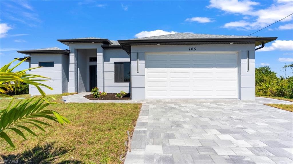 705 Carbon ST E LEHIGH ACRES, FL 33974