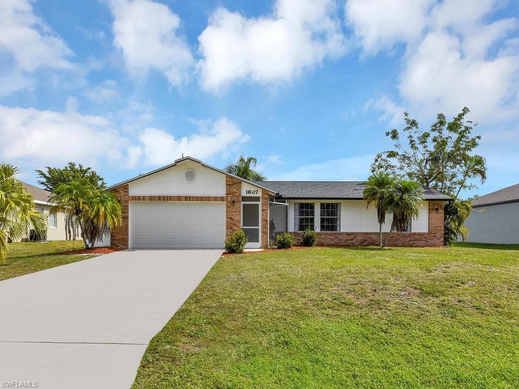 1607 6th PL CAPE CORAL, FL 33991