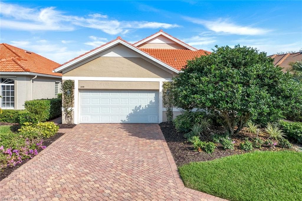 388 Mallory CT NAPLES, FL 34110