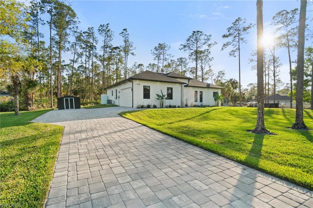 3724 2nd AVE NE NAPLES, FL 34120