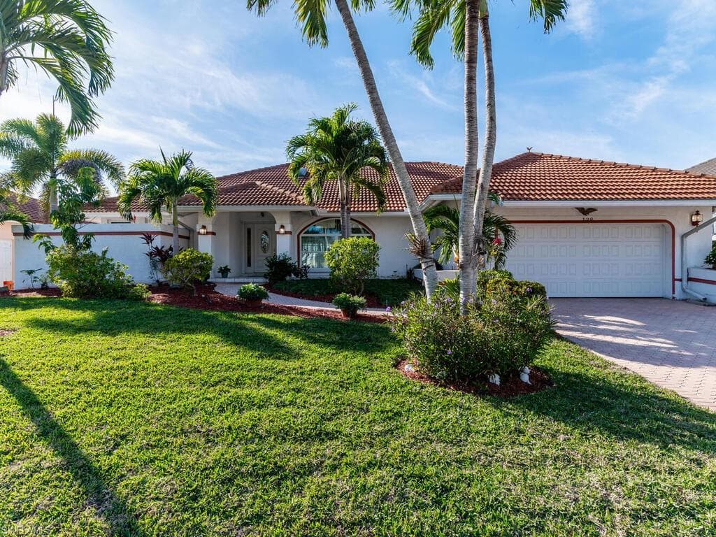 138 Barfield DR MARCO ISLAND, FL 34145