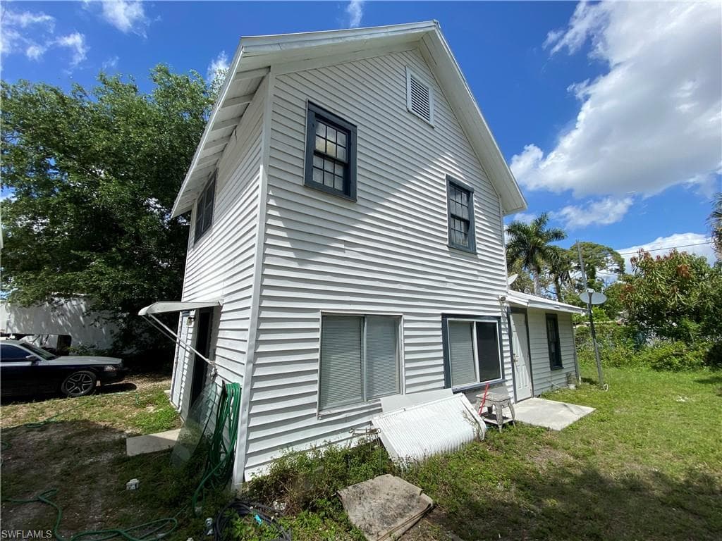 2225 Stella ST 2 FORT MYERS, FL 33901