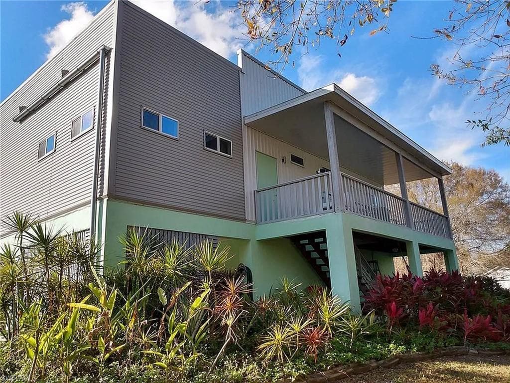 155 Guava ST PUNTA GORDA, FL 33980