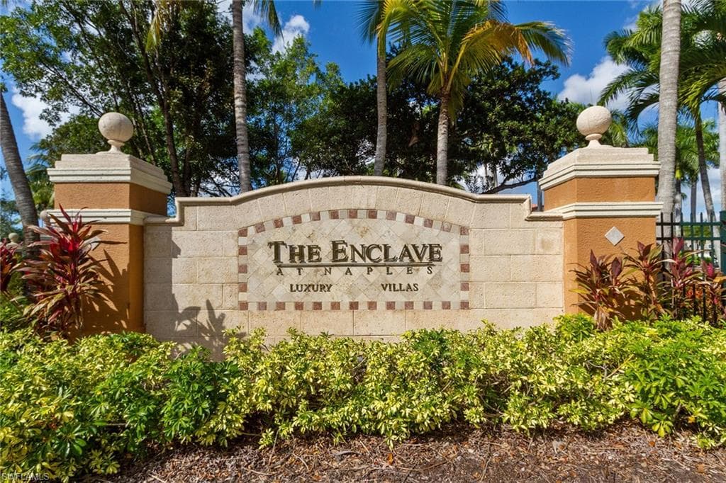 1195 Wildwood Lakes BLVD 6-108 NAPLES, FL 34104