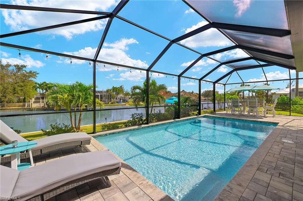445 SE 13th AVE CAPE CORAL, FL 33990