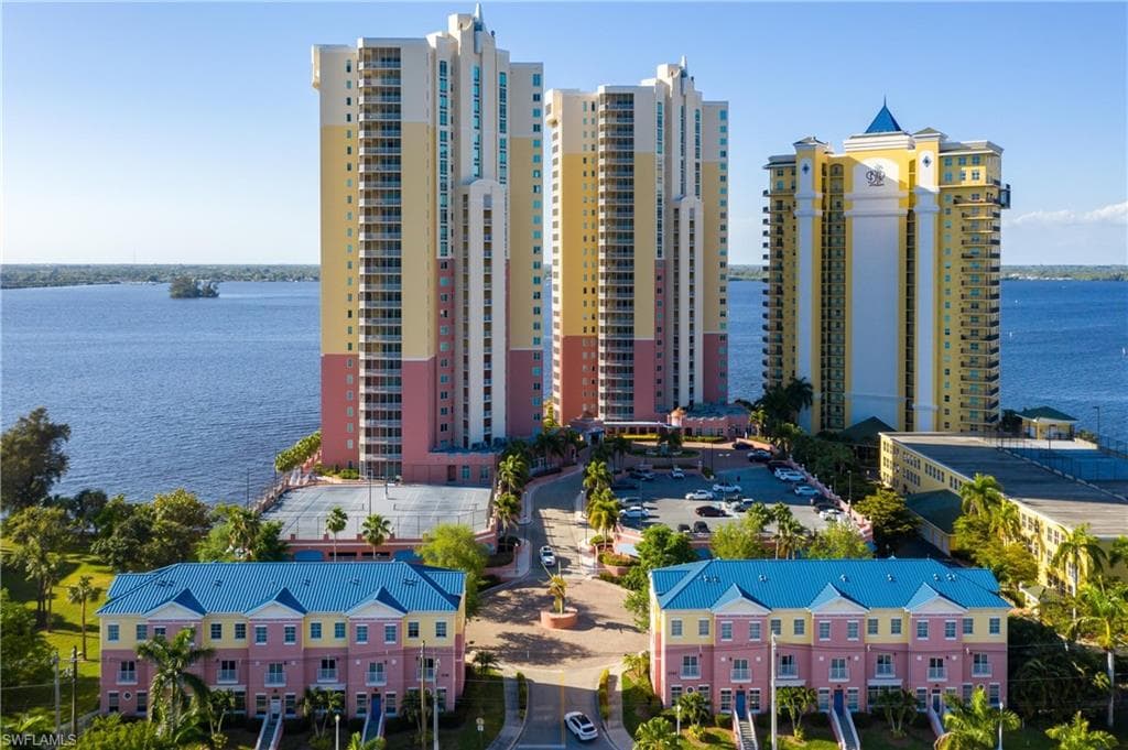 2745 1st ST 705 FORT MYERS, FL 33916