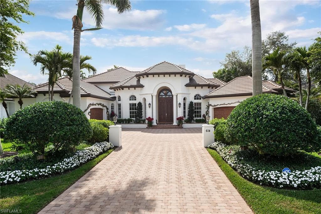614 Bow Line DR NAPLES, FL 34103