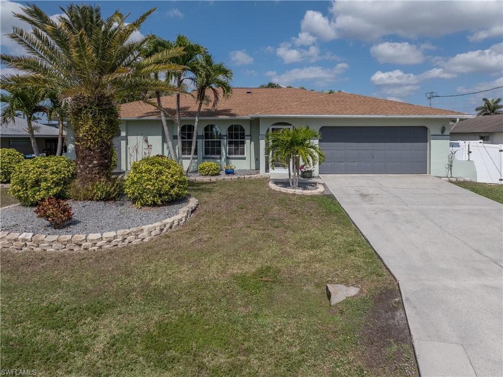 605 SE 24th ST CAPE CORAL, FL 33990