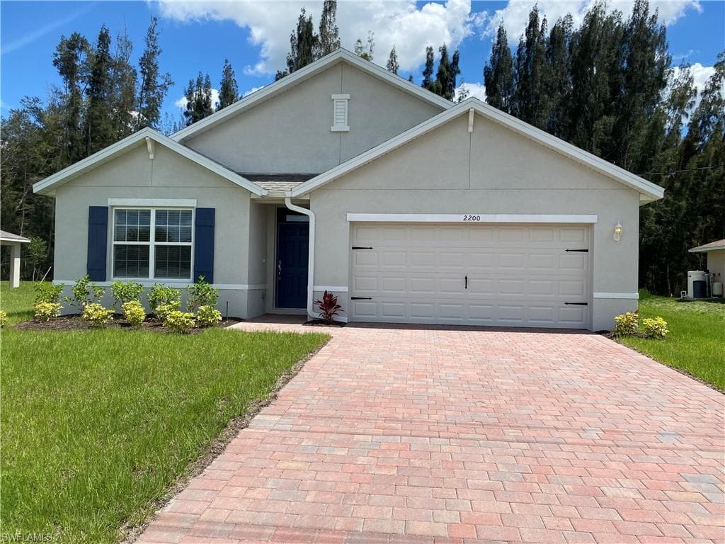 2200 SW 4th ST CAPE CORAL, FL 33991