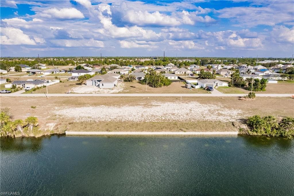 2806 NE 6th AVE CAPE CORAL, FL 33909