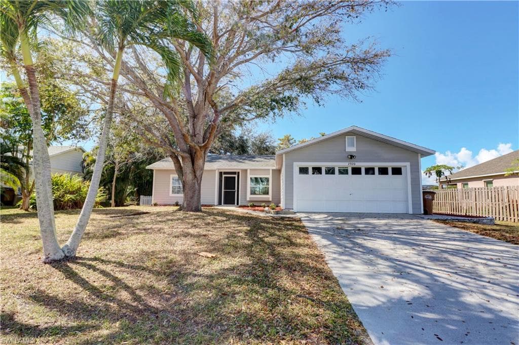 2920 SW 5th AVE CAPE CORAL, FL 33914