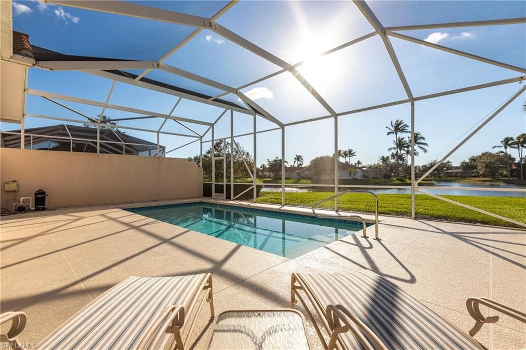 3989 Isla Ciudad CT NAPLES, FL 34109