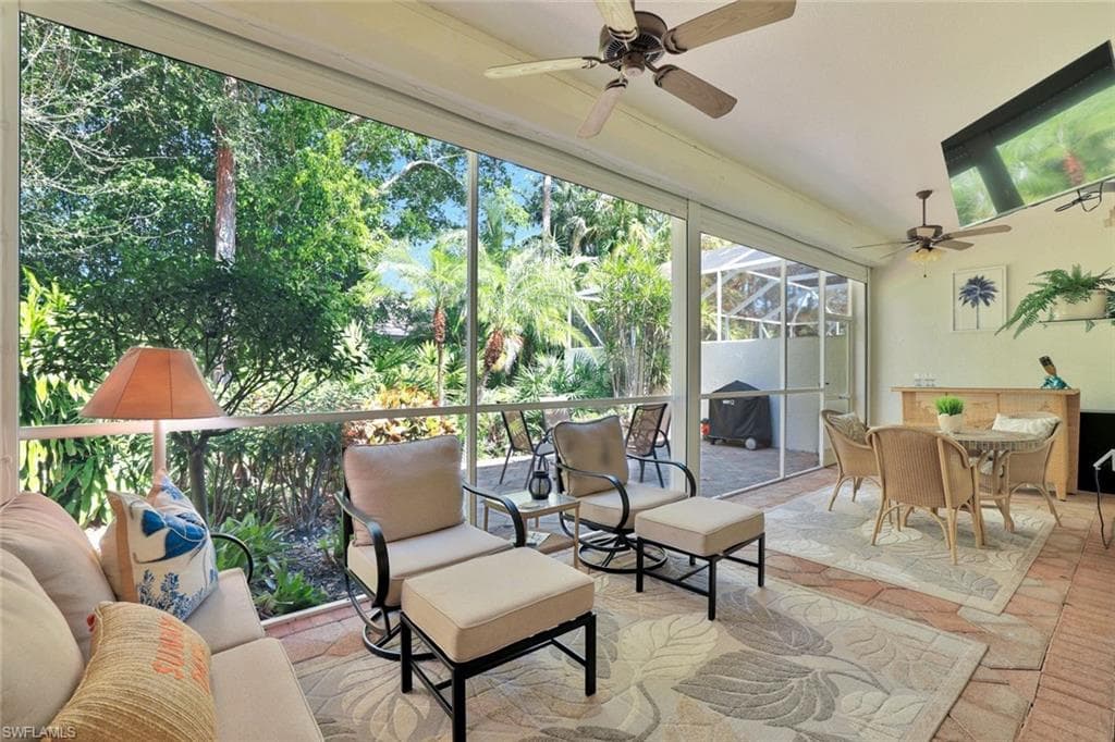 1118 Dorchester CT NAPLES, FL 34104