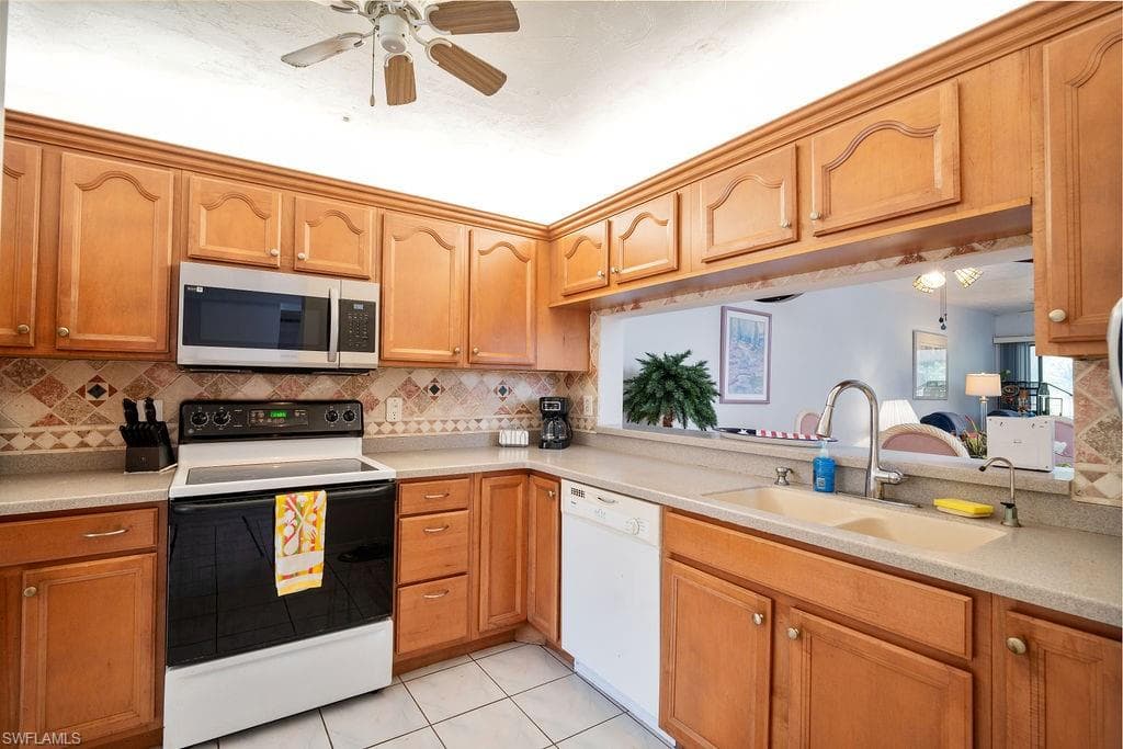 1215 Commonwealth CIR D103 NAPLES, FL 34116