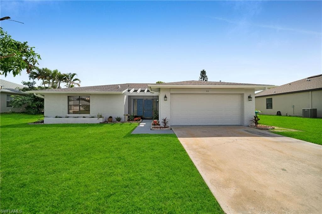 919 SE 5th PL CAPE CORAL, FL 33990