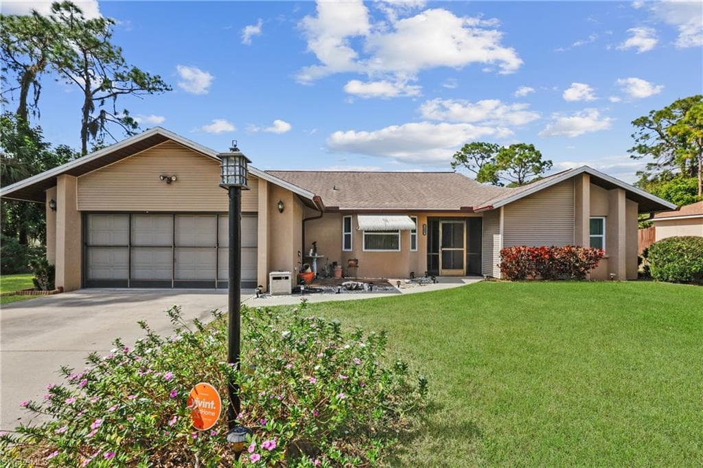 103 Robert AVE LEHIGH ACRES, FL 33936